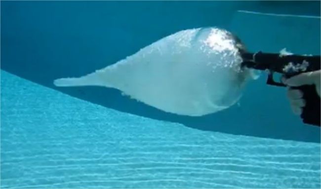 disparo_bajo_el_agua