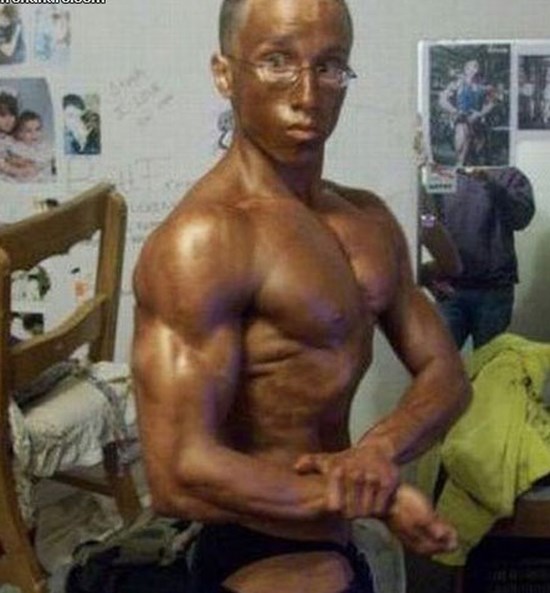 spray-tan-bodybuilder